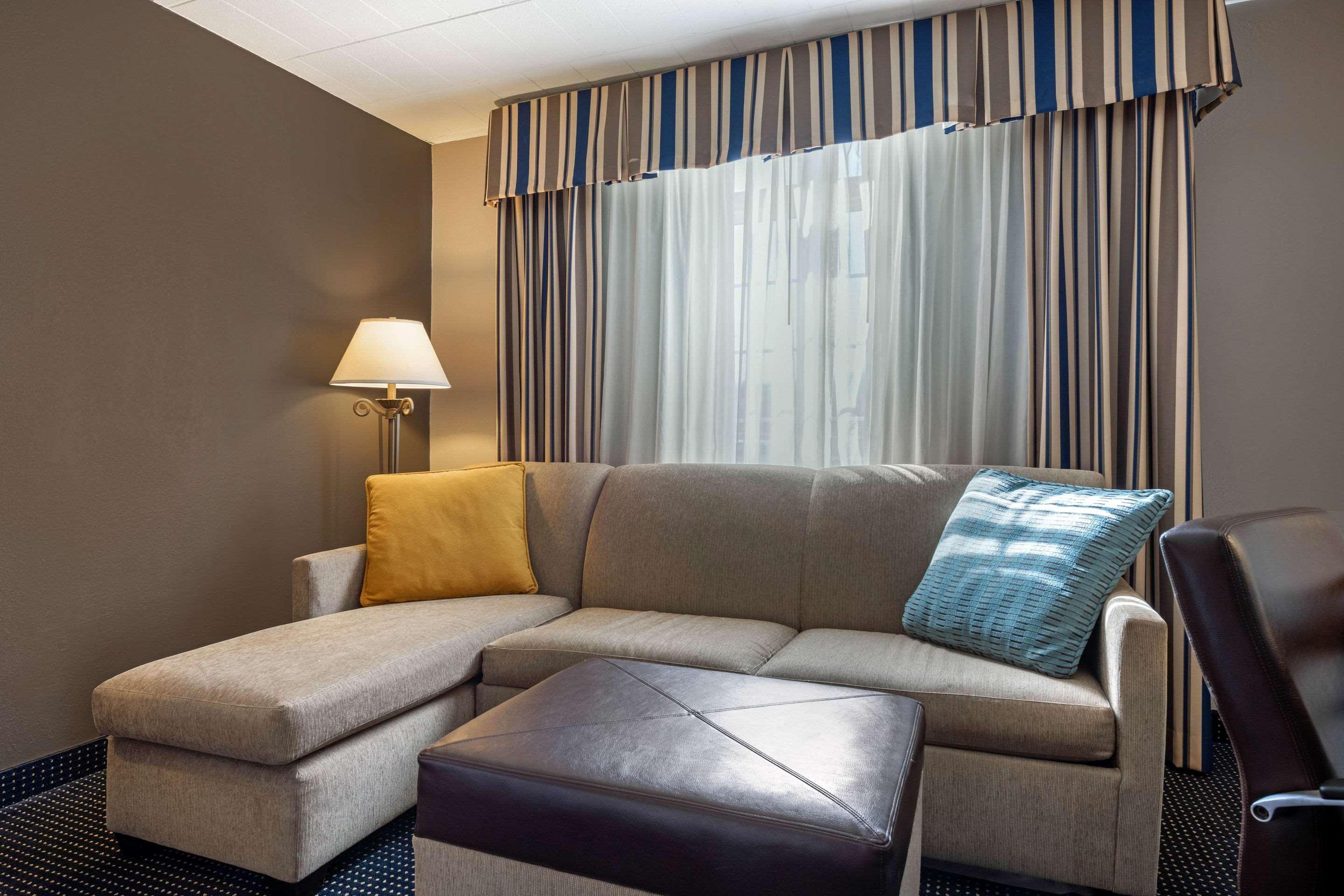 ניו קמברלנד Clarion Hotel And Conference Center Harrisburg West מראה חיצוני תמונה