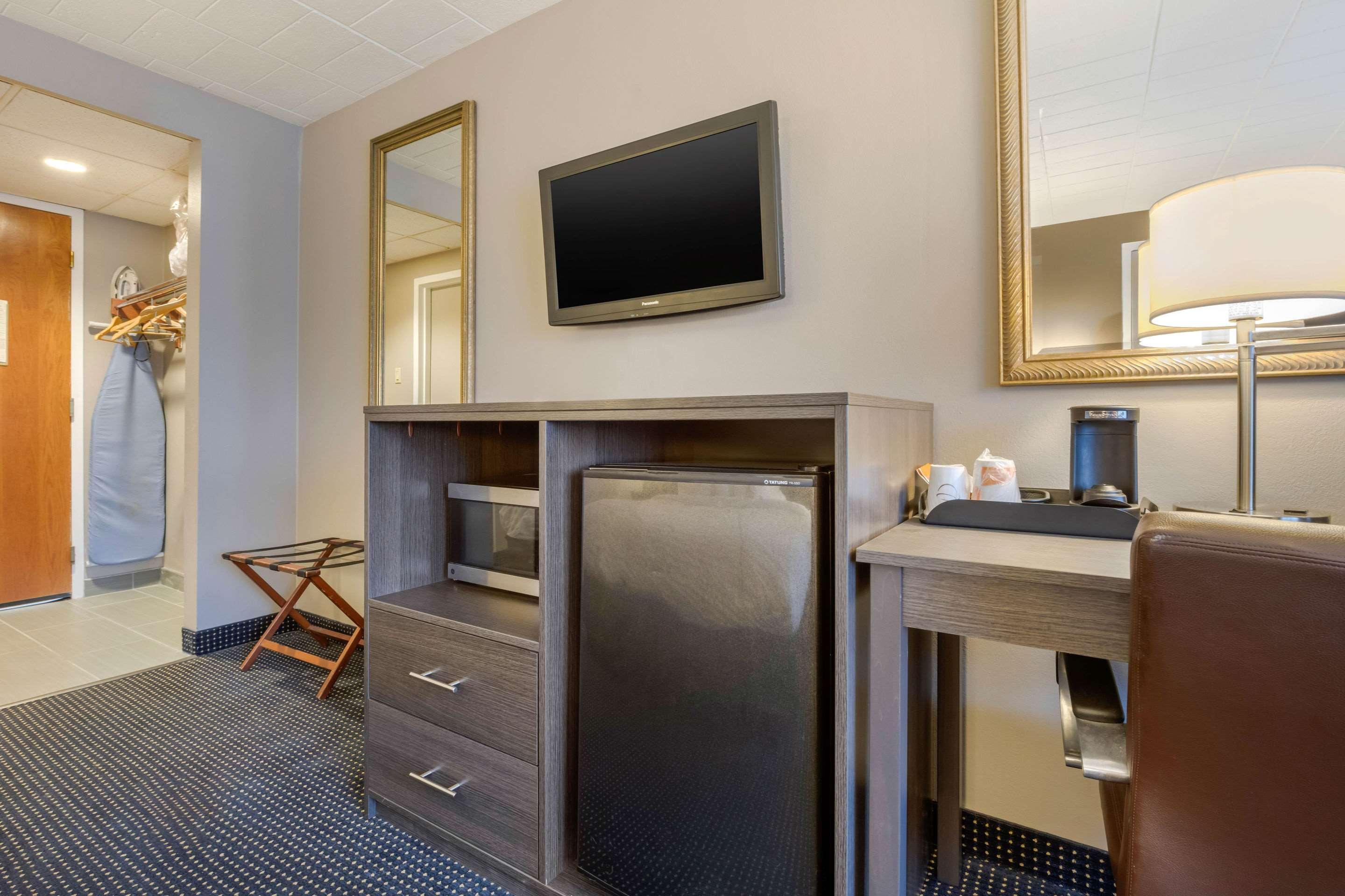 ניו קמברלנד Clarion Hotel And Conference Center Harrisburg West מראה חיצוני תמונה