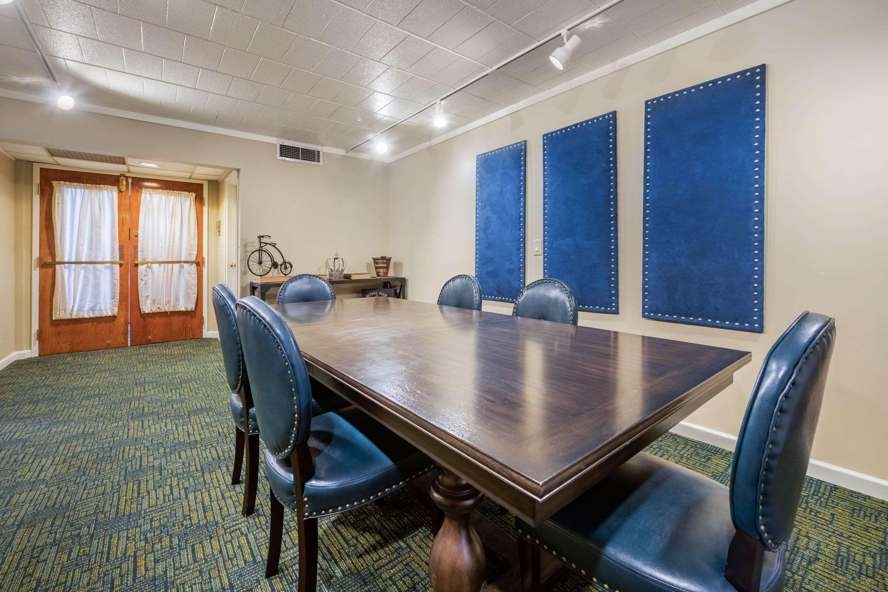 ניו קמברלנד Clarion Hotel And Conference Center Harrisburg West מראה חיצוני תמונה