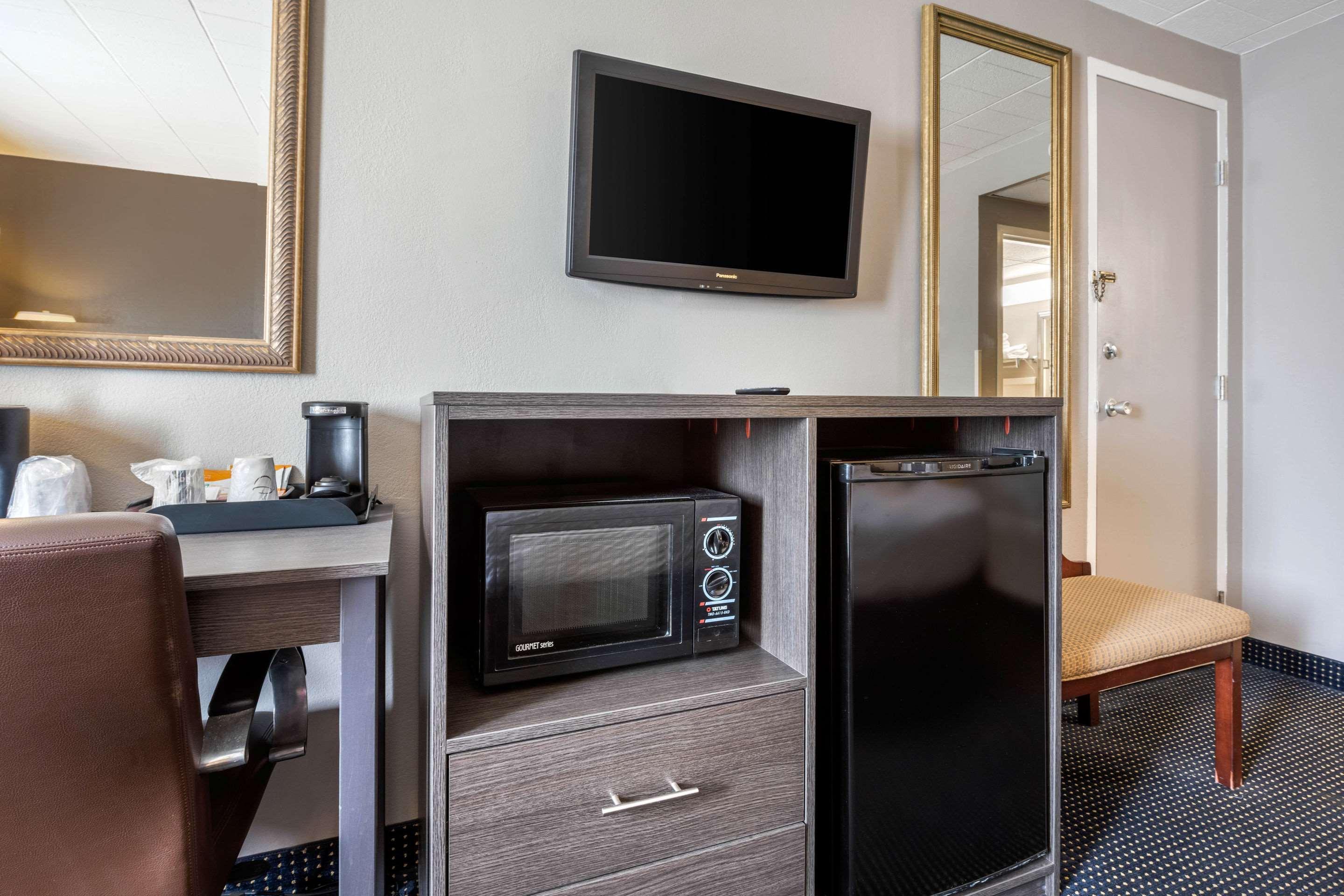 ניו קמברלנד Clarion Hotel And Conference Center Harrisburg West מראה חיצוני תמונה